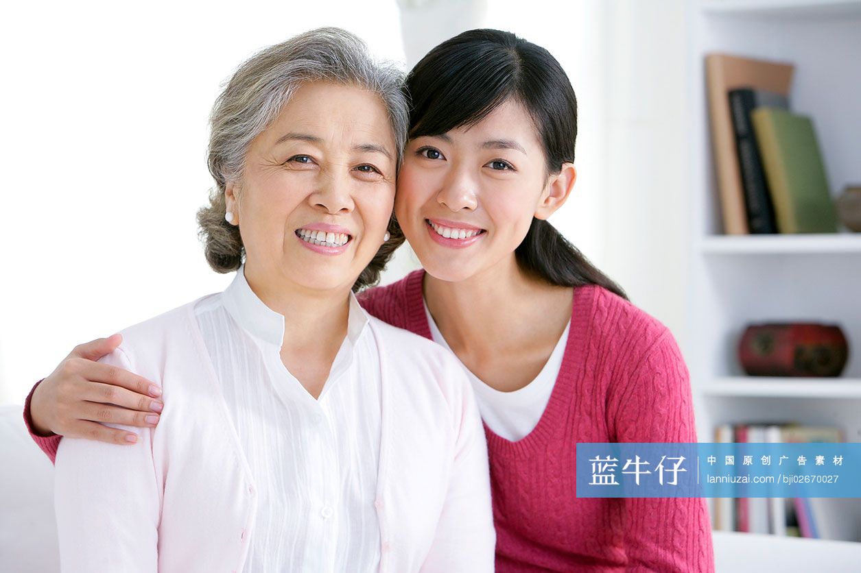 母女享受幸福时光