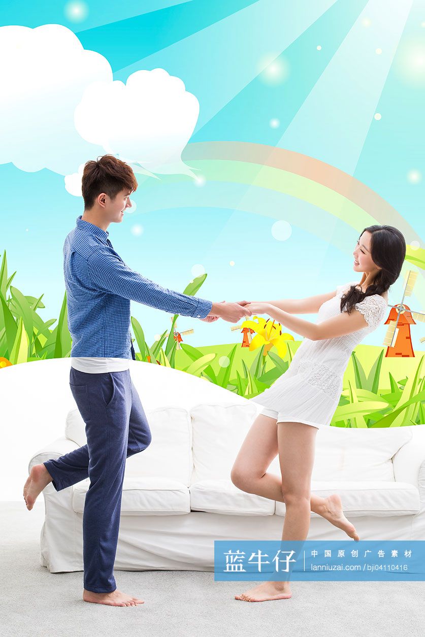 快乐的年轻情侣手牵手