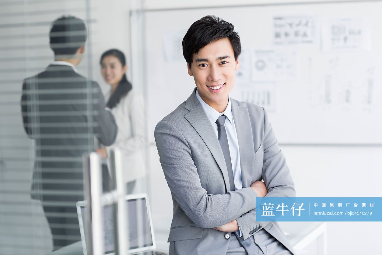 年轻商务男士肖像