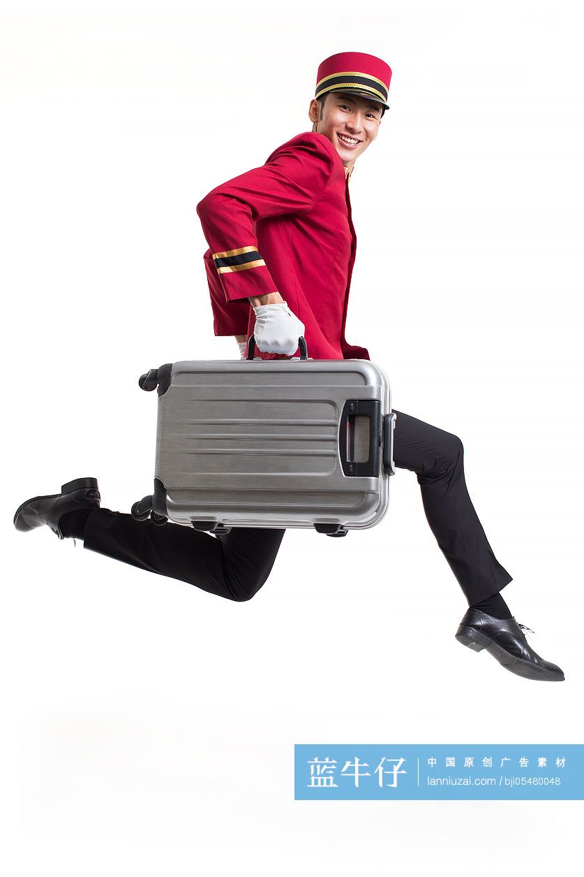 酒店门童搬运顾客的行李