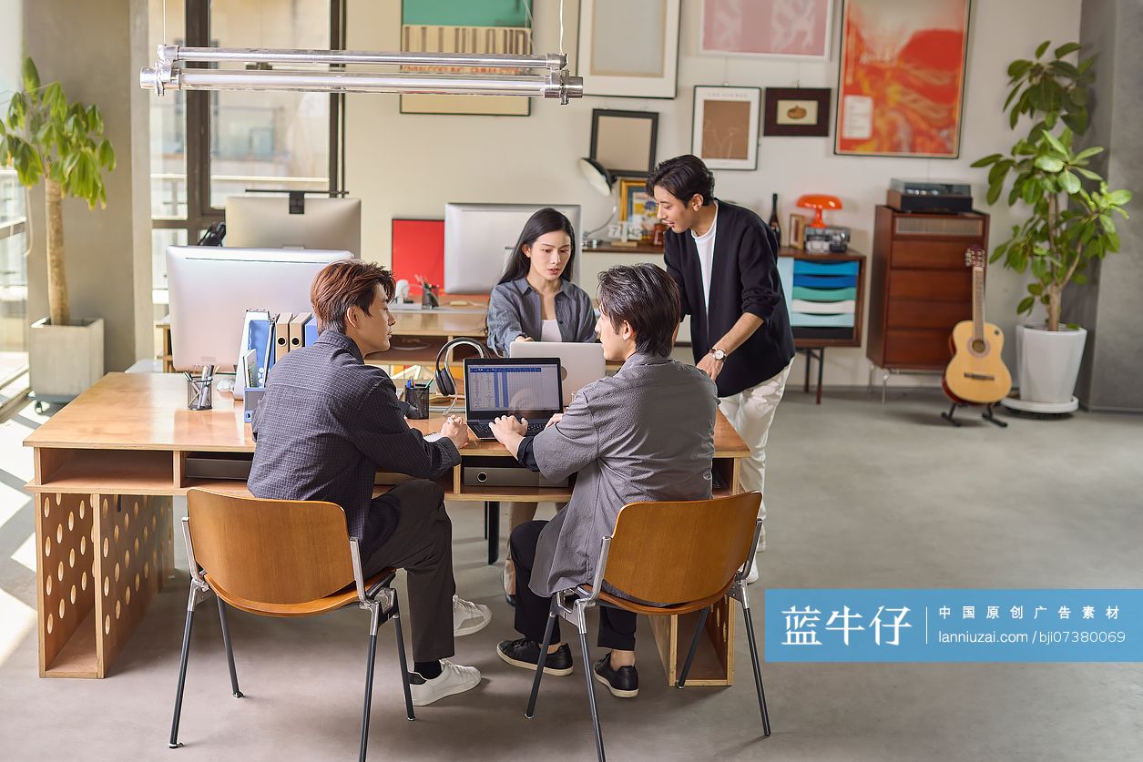 优秀且努力的工作团队