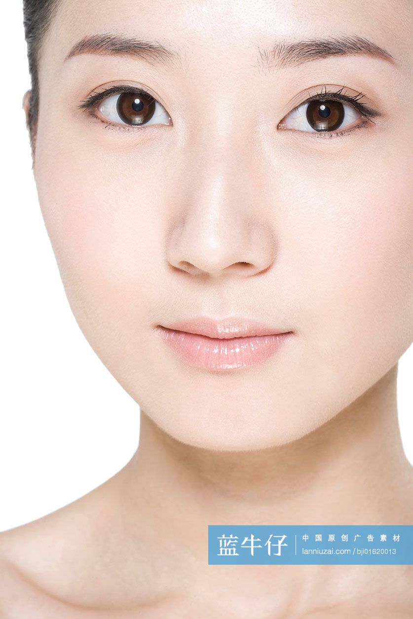 年轻女人面部特写