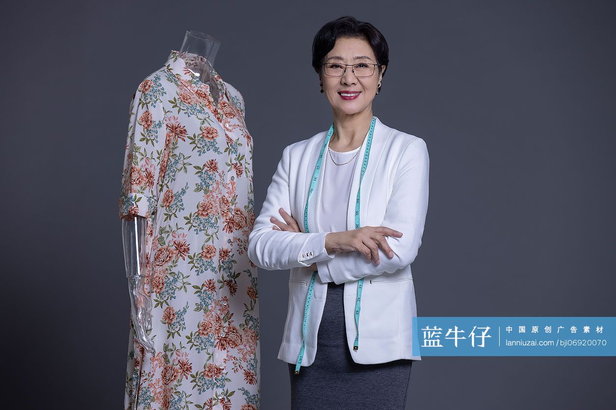 优雅的服装设计师