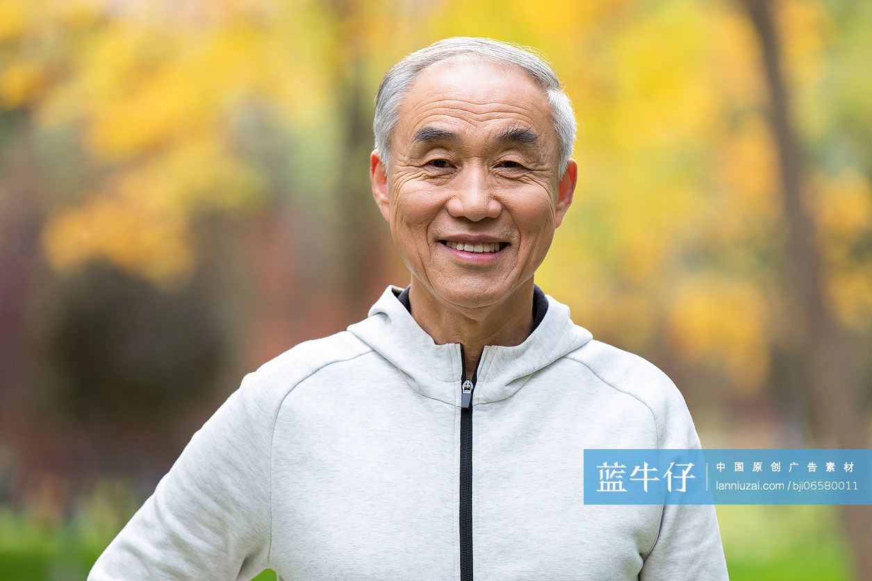 快乐的老年人肖像