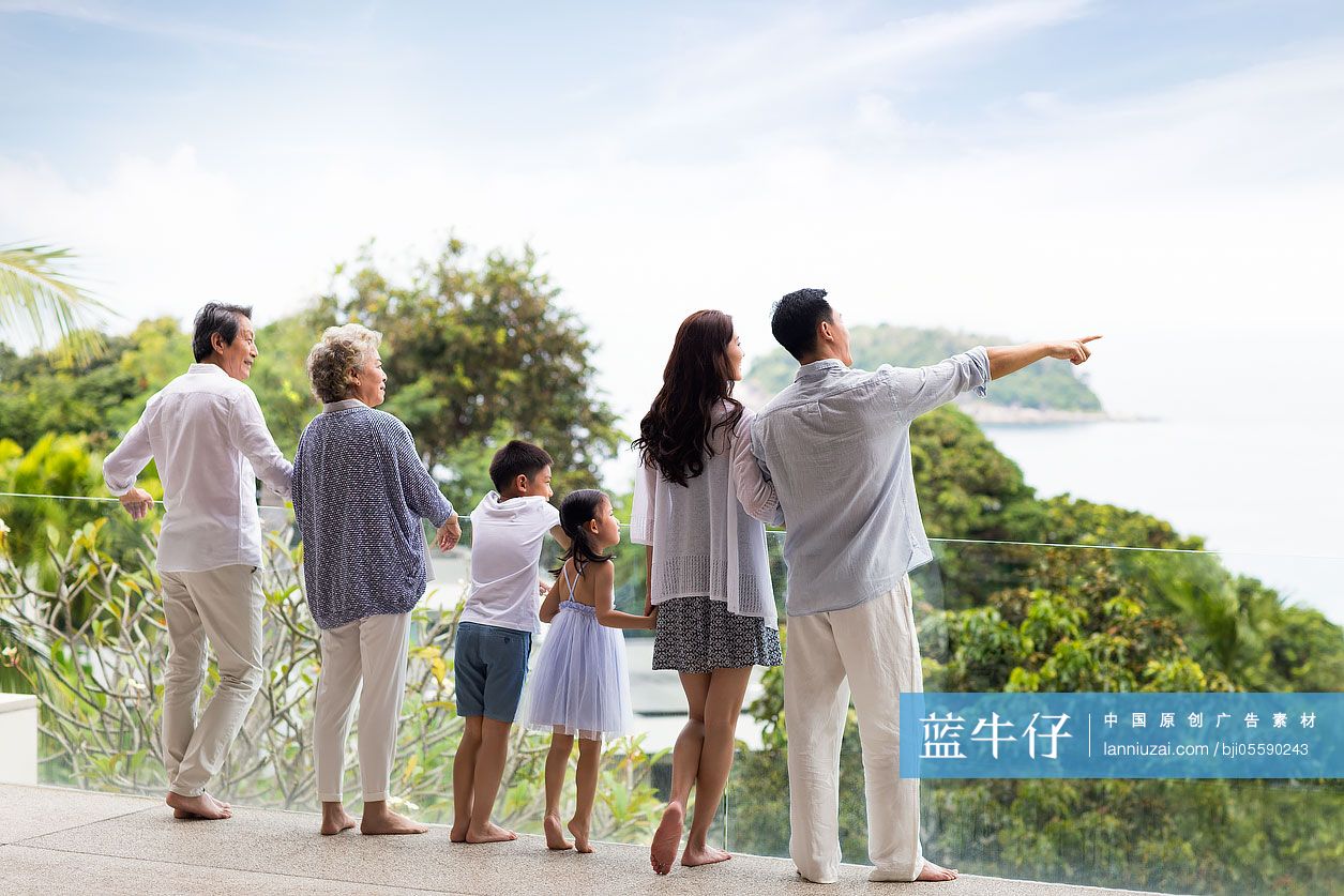 快乐的家庭旅游度假