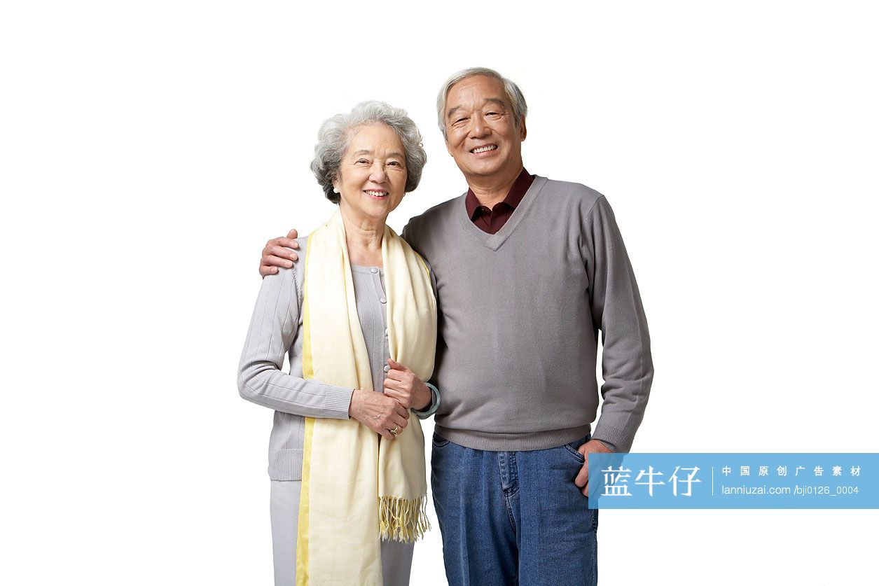 爷爷奶奶在一起微笑