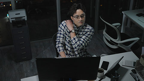 Chinese IT worker working in office at night,4K
