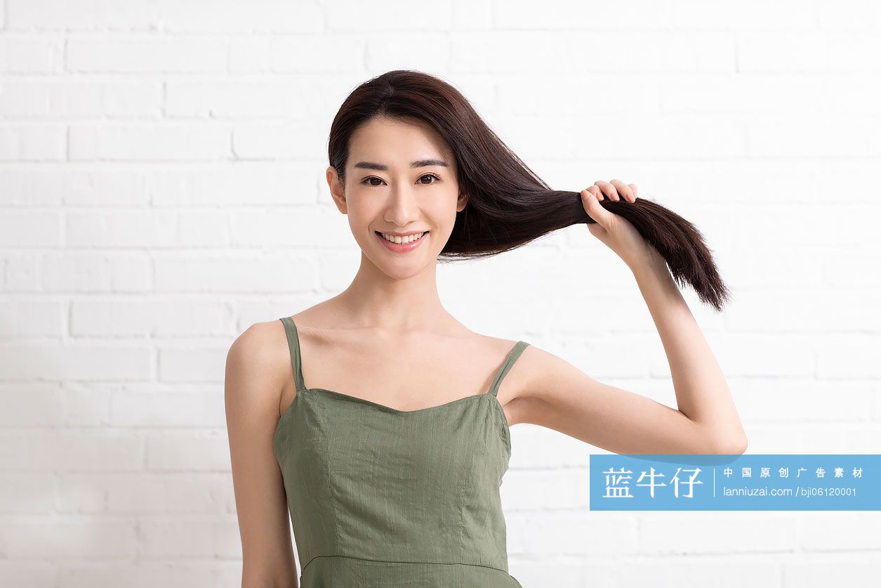 年轻漂亮的女士