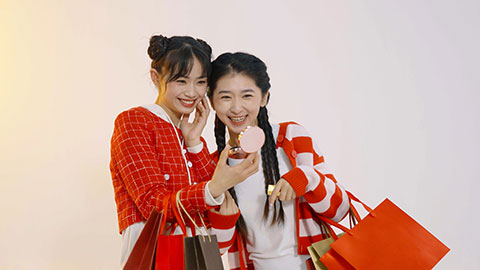 Best female Chinese friends shopping for Chinese New Year