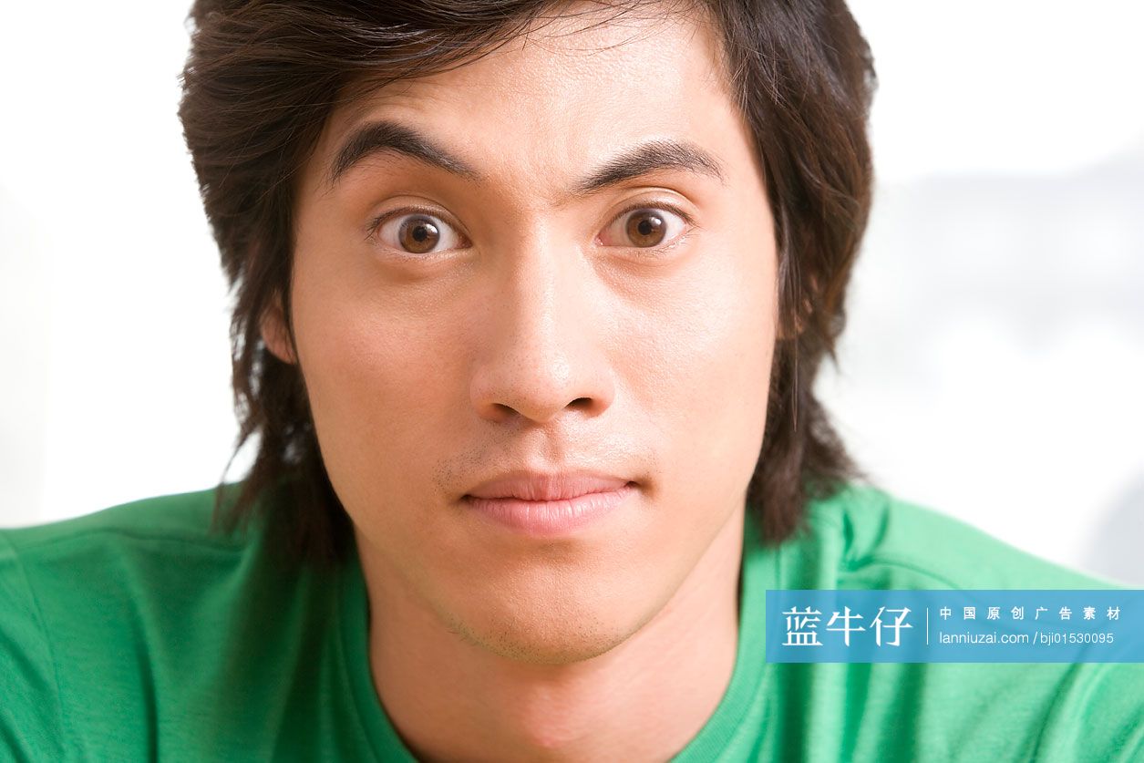 年轻男子肖像