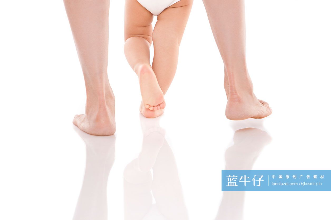 妈妈教宝宝走路