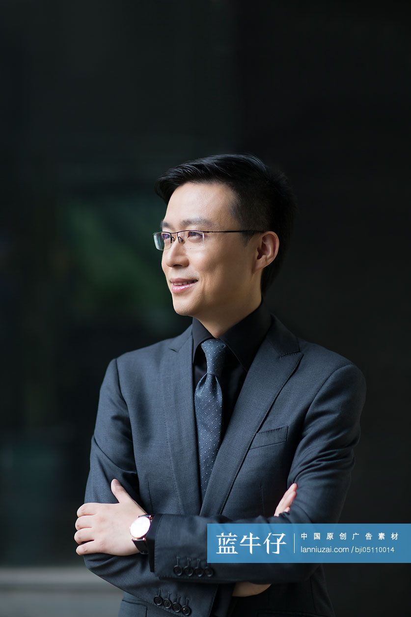 成熟商务男士思考