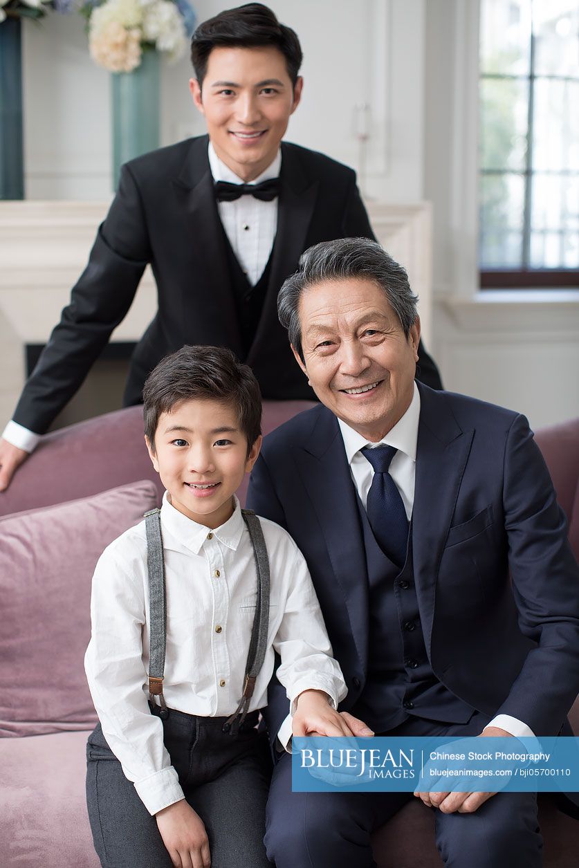 Portrait of happy noble Chinese family