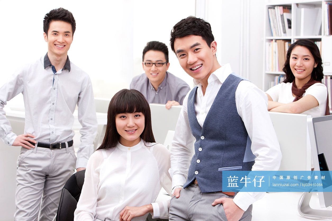 工作室职员合影