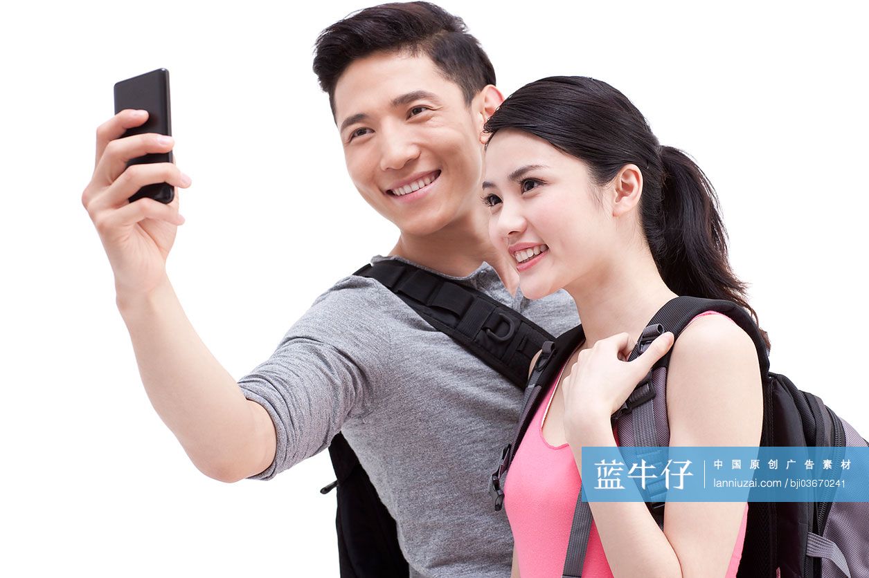 大学生情侣用手机自拍