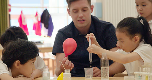 Children having science class in kindergarten classroom,4K