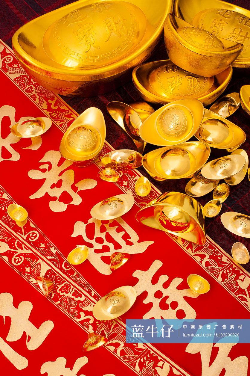 中国传统货币金元宝与新年对联-蓝牛仔影像-中国原创广告影像素材