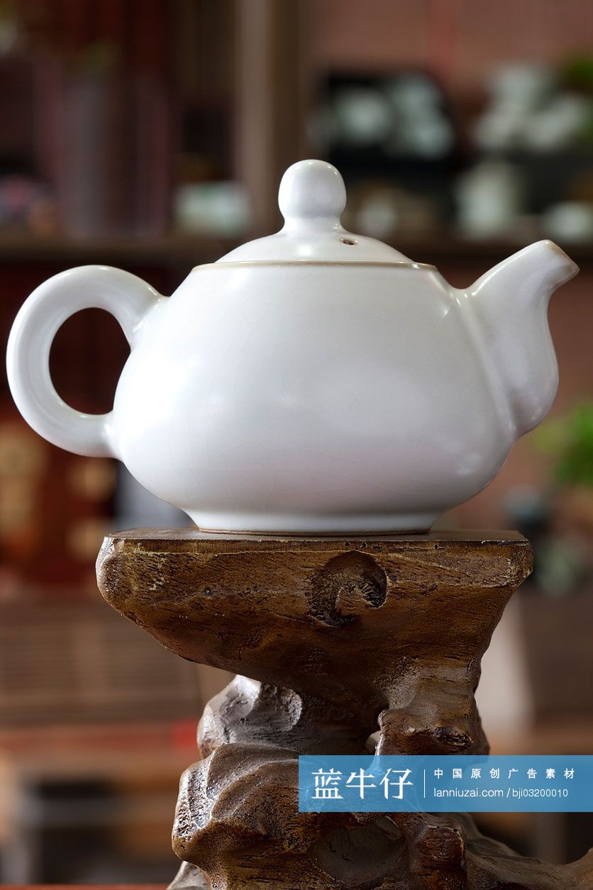 汝瓷茶壶特写