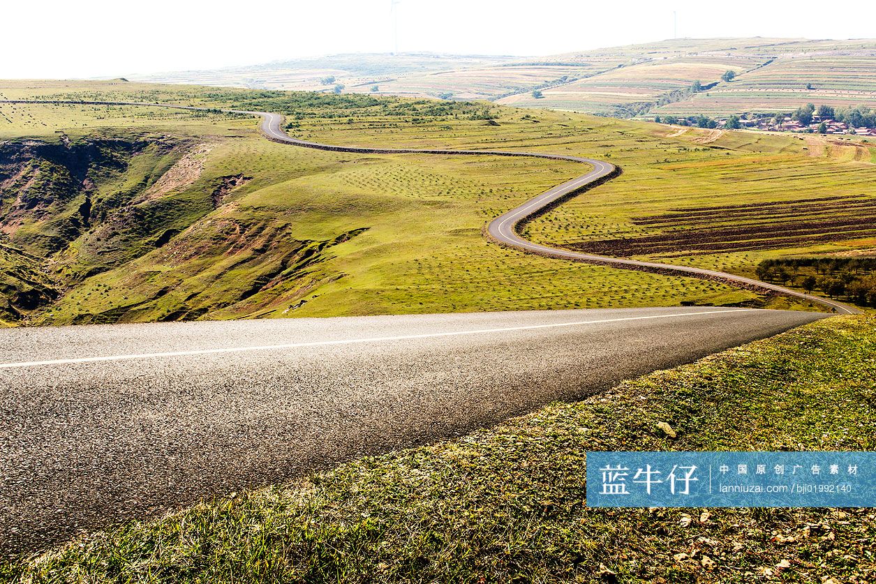 河北草原天路风光