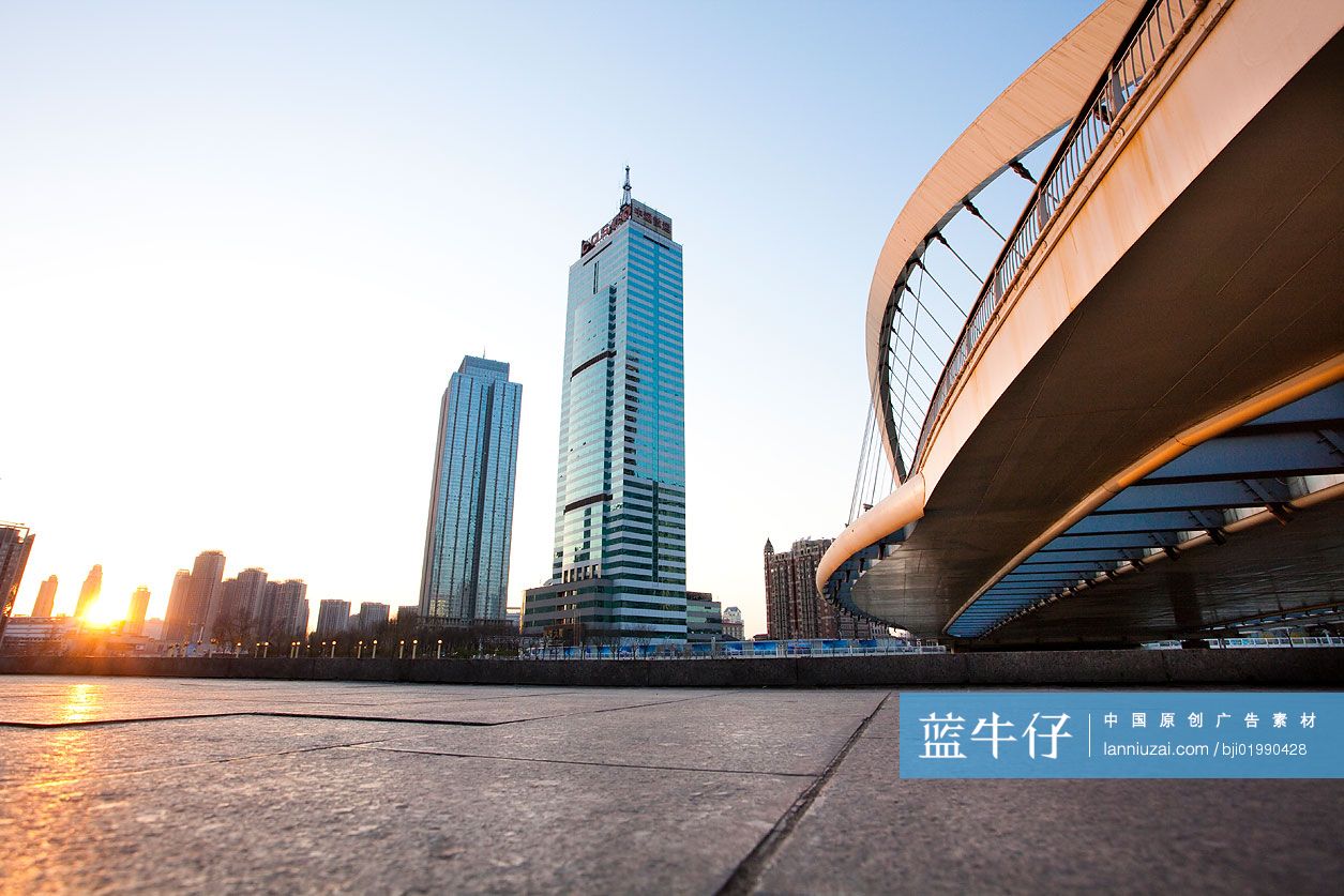 天津进步桥与高楼