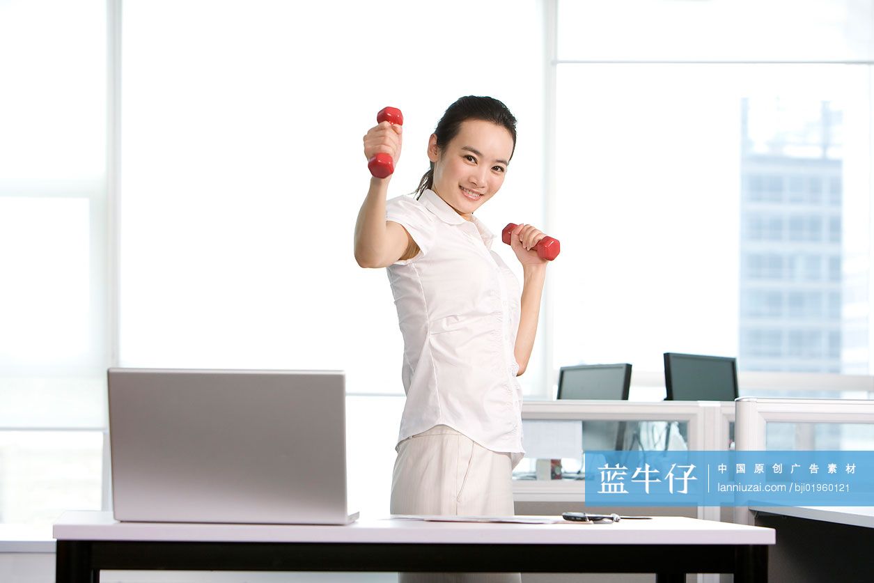 商务女士锻炼