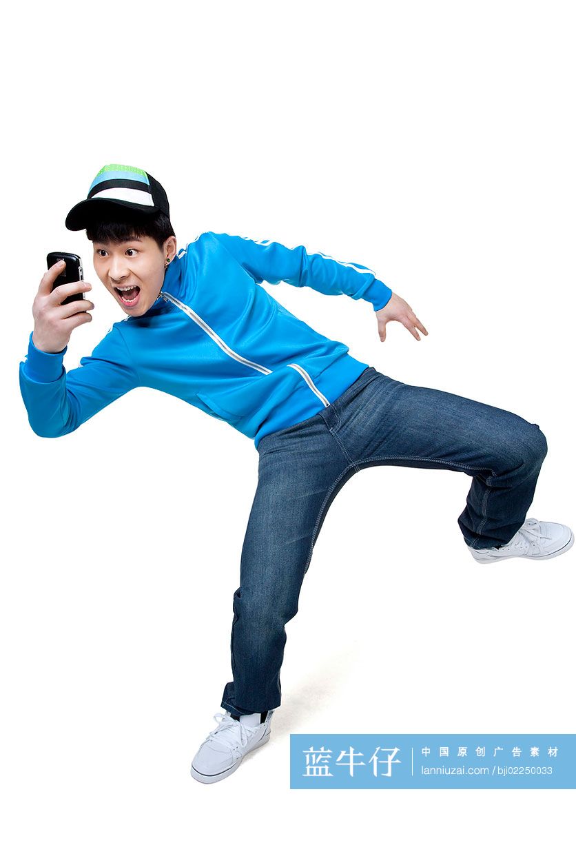 时尚Hip-hop青年男子和手机