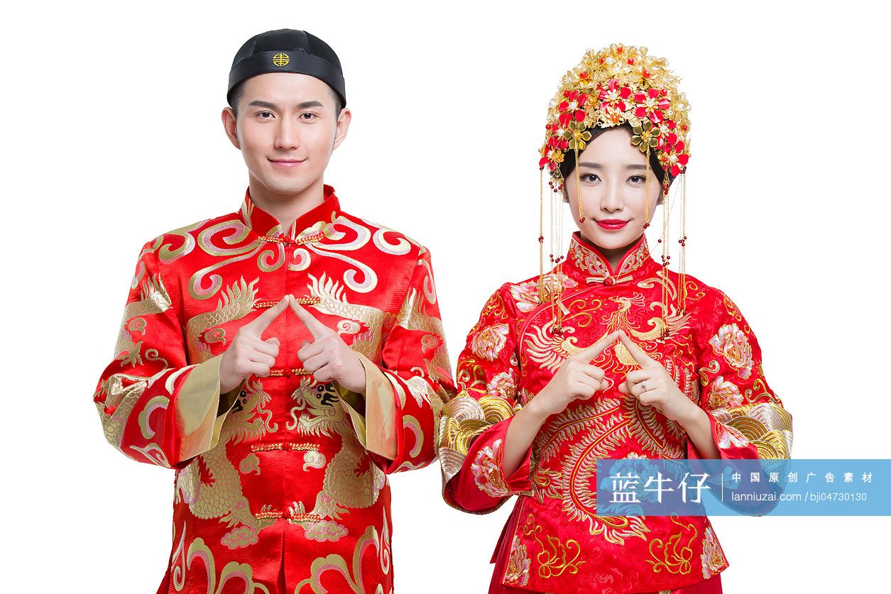 穿中式古装结婚礼服的新娘和新郎-蓝牛仔影像-中国原创广告影像素材