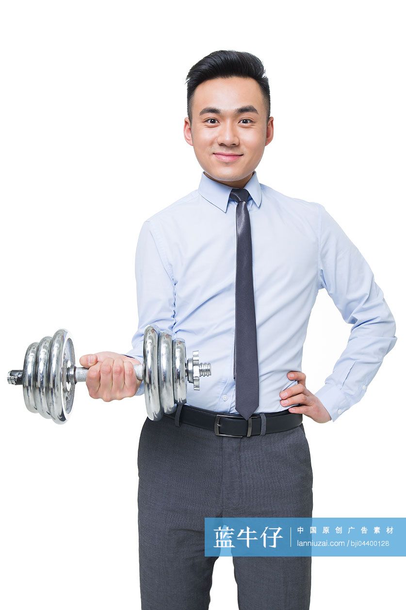 年轻商务男士做举重练习