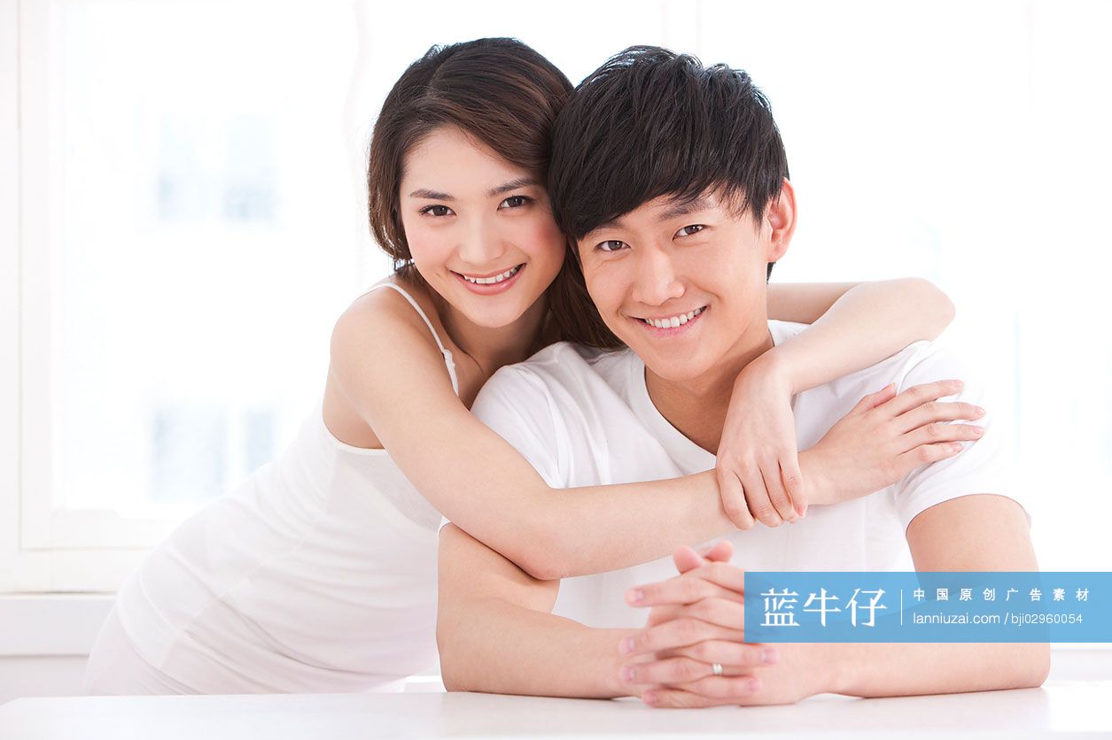 青年夫妇肖像-蓝牛仔影像-中国原创广告影像素材