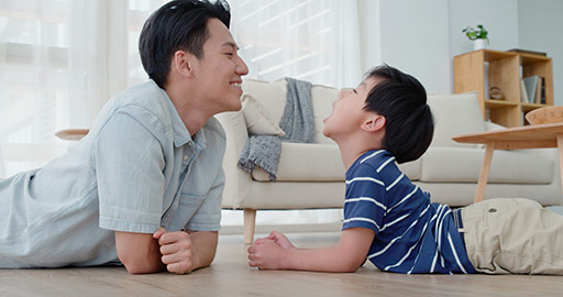 Chinese father and son on floor,4K