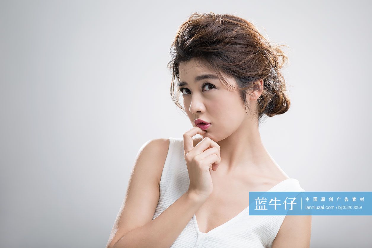 可爱的年轻女孩肖像