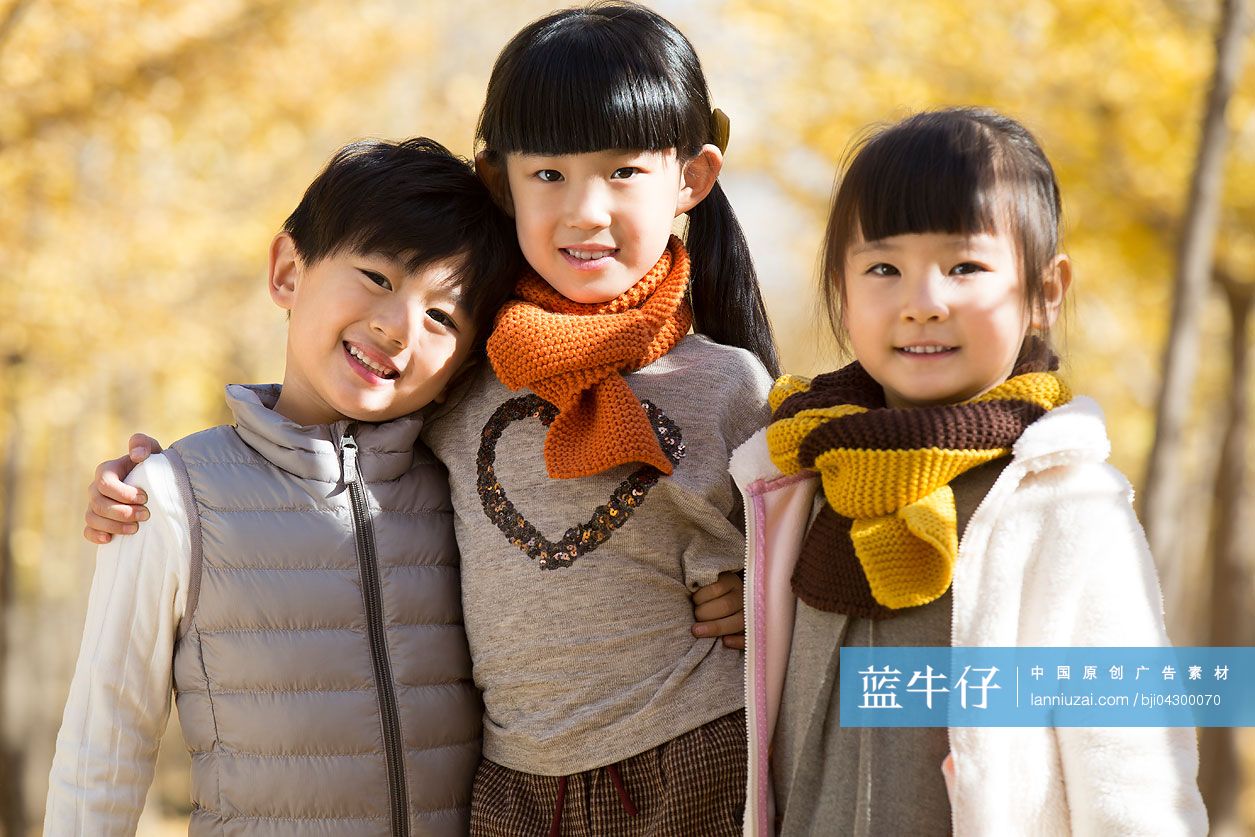 三个可爱的小孩