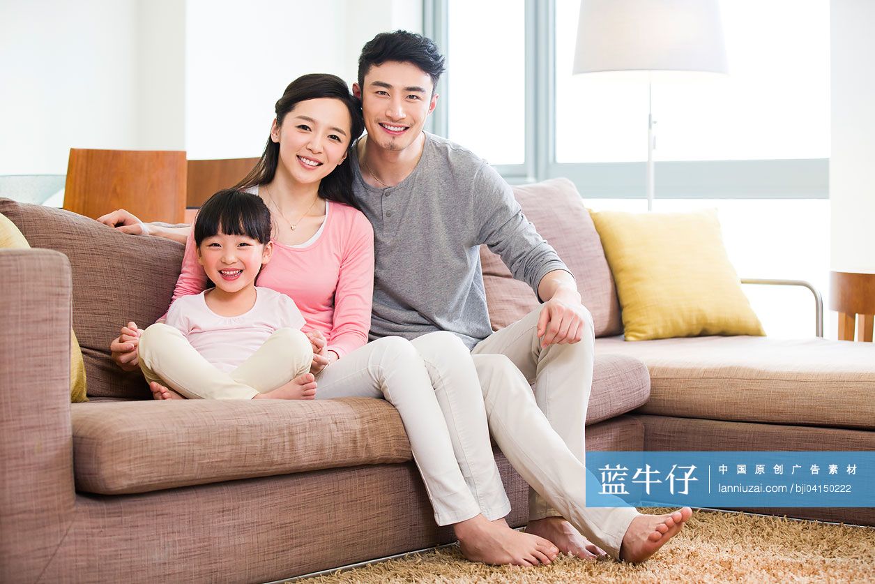 快乐的一家三口