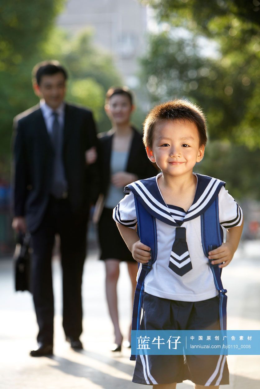 小朋友上学