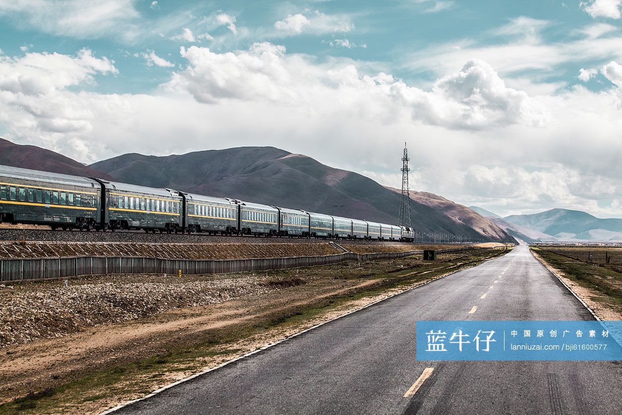 青藏铁路与公路