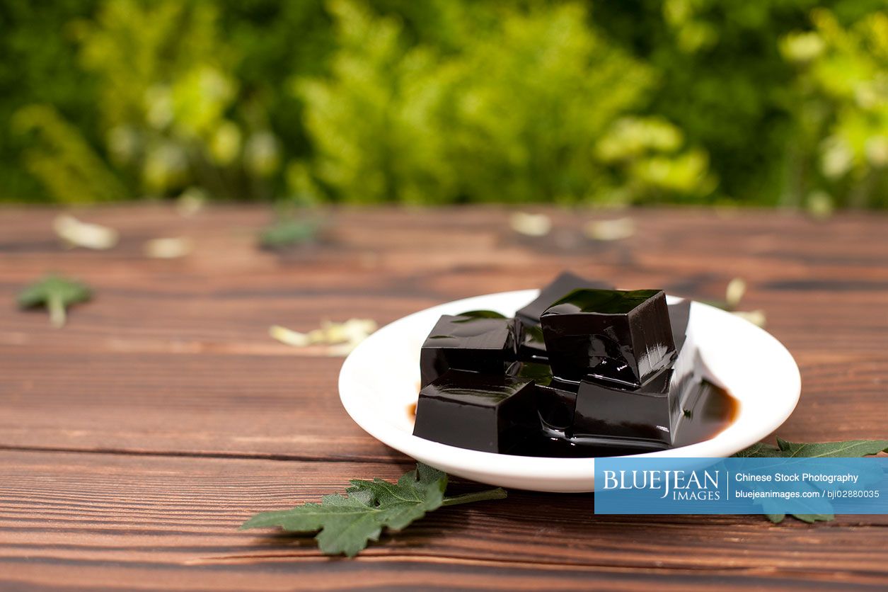 Chinese food—tortoise herb jelly