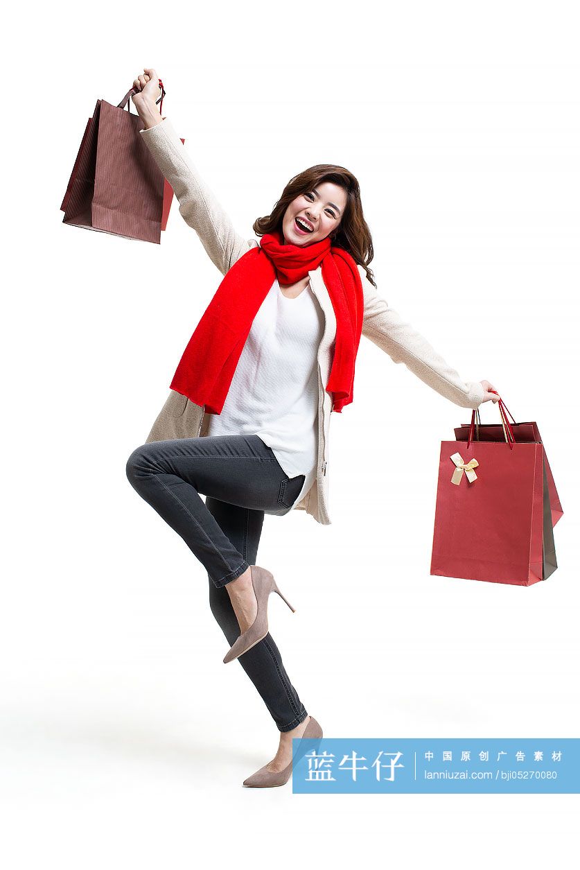 快乐的年轻女士购物