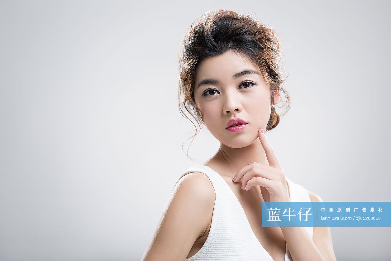 年轻美女肖像