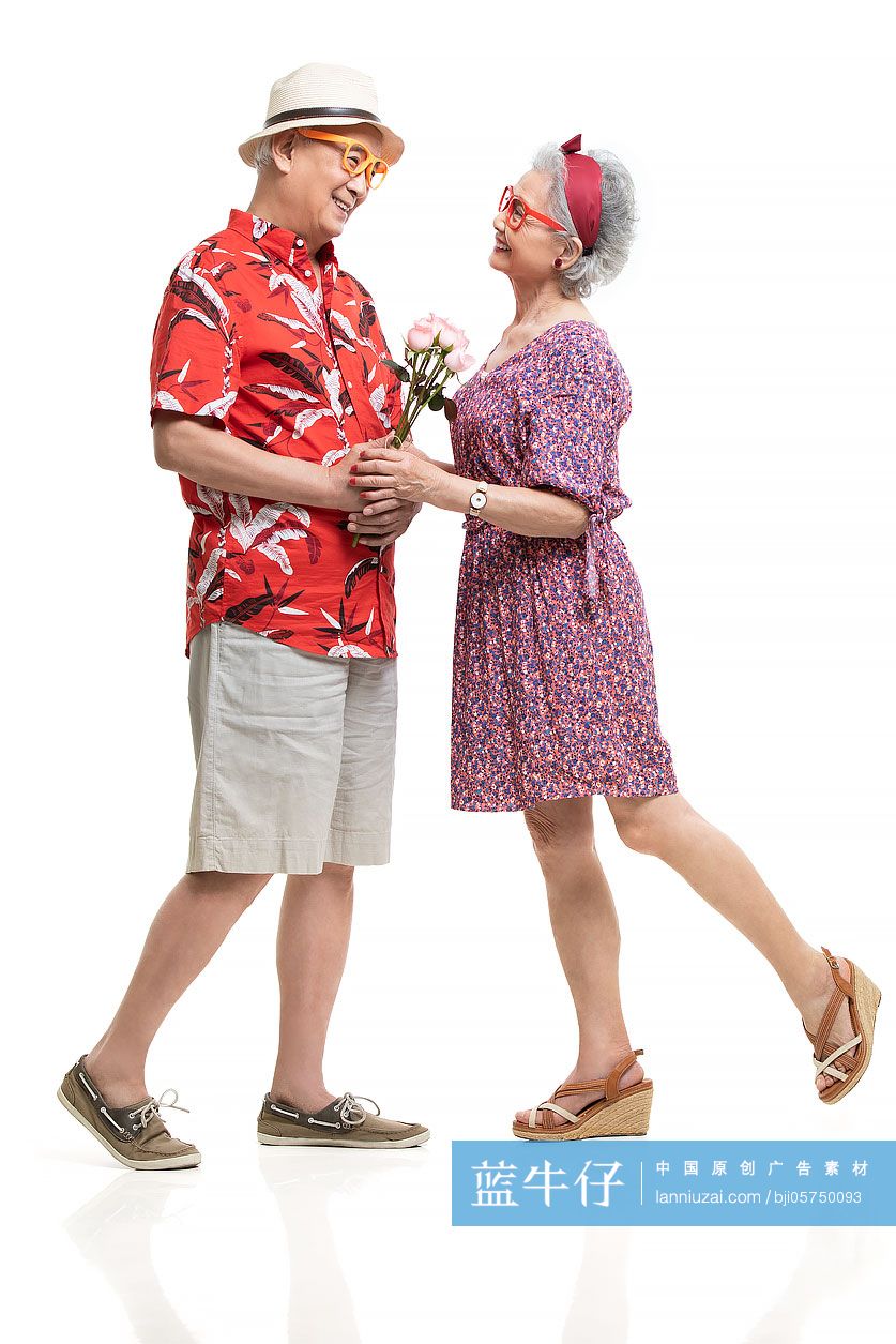 快乐的老年夫妇约会