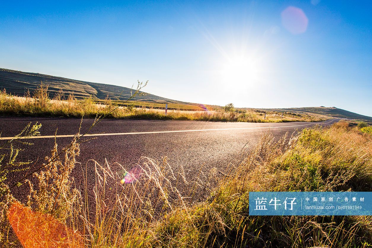 河北草原天路风光