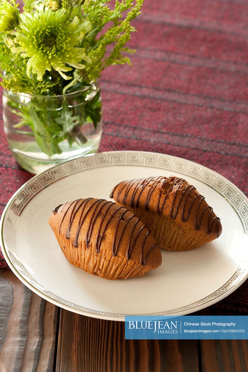 Chocolate cake on plate