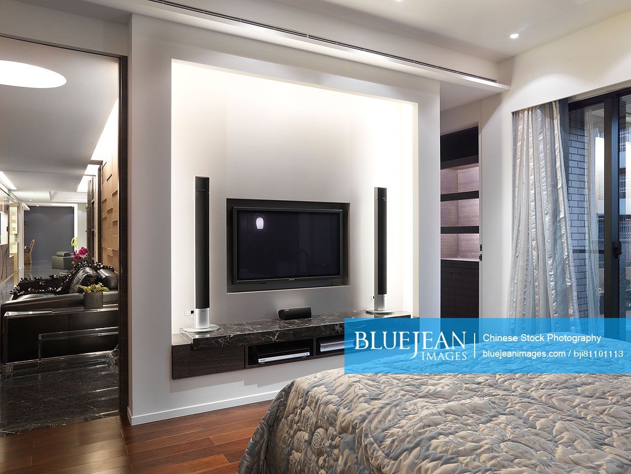 Bedroom with an entertainment system