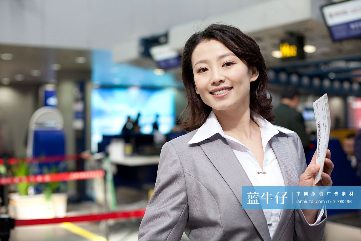 商务女士在机场